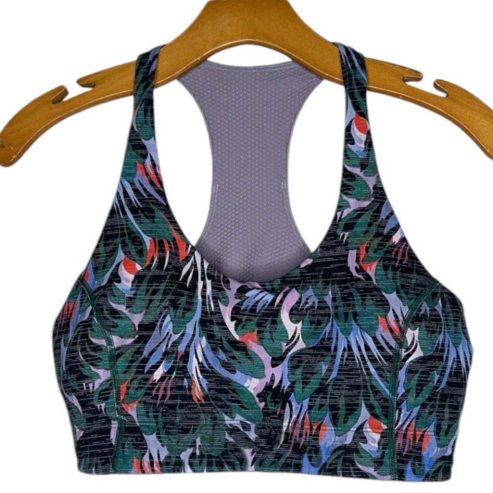 NWOT Outdoor Voices Doing Things Sports Bra Size Medium Tropical Multicolor